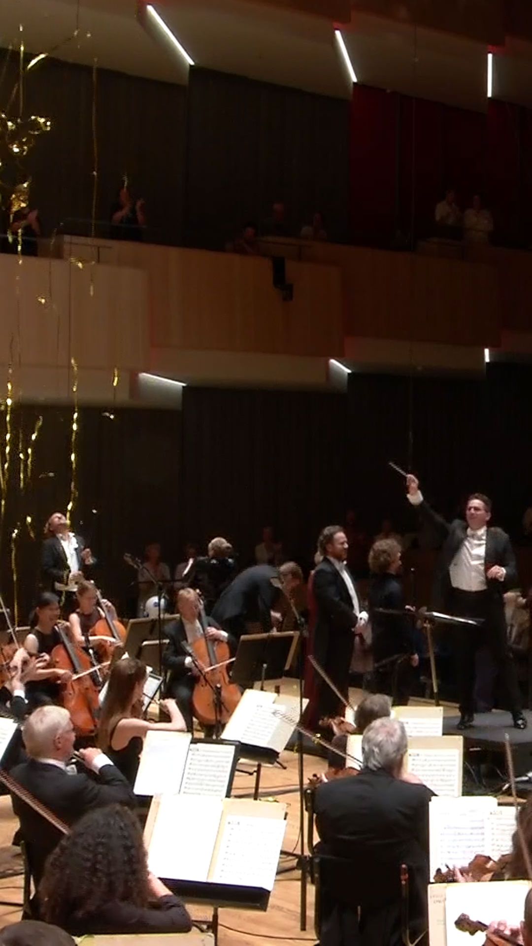 Sjov, ballade og champagne: Oplev den festlige afslutning på symfoniorkestrets gallakoncert!