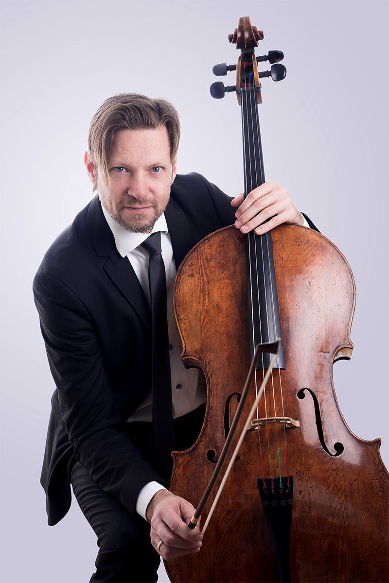 Cellist Eugene Hye-Knudsen